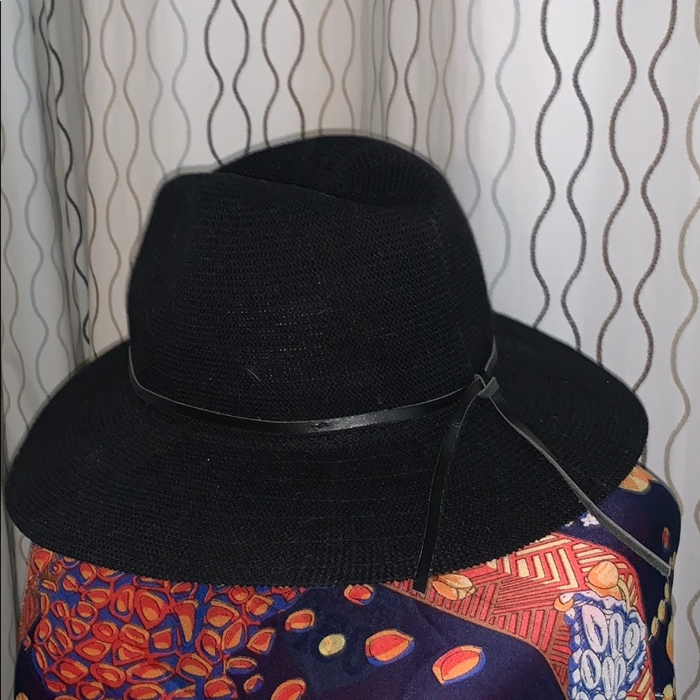 Hat - Picture 2 of 4